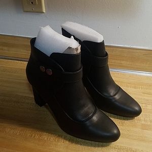 Black Aerosoles Booties